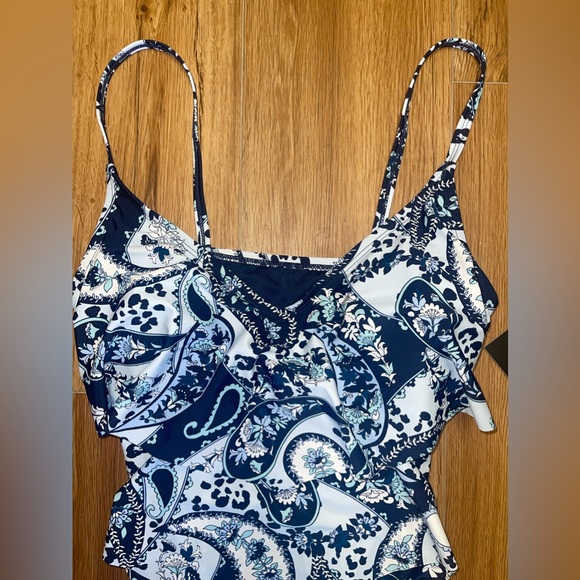 Ellen Tracy One Piece Ruffle Swimsuit size 8 - Picture 2 of 4